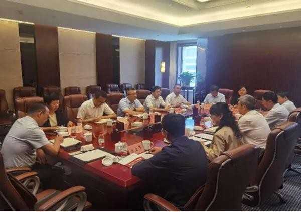 中陜核集團黨委副書記、總經(jīng)理范明一行到榆林市榆陽區(qū)對接新...