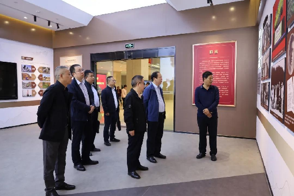 中陜核集團(tuán)黨委書記、董事長(zhǎng)朱華平一行到湖南省地質(zhì)院、長(zhǎng)沙...